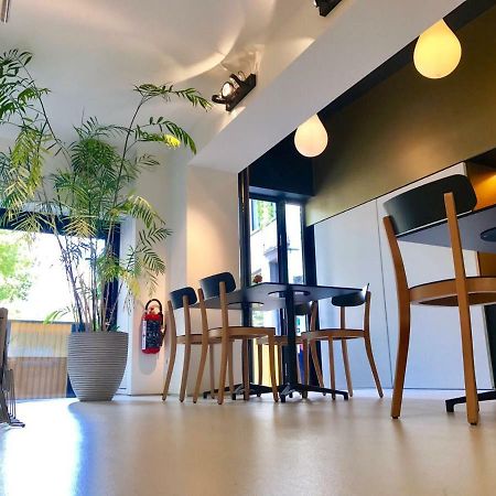 B&B Yellow Submarine Antwerpen Eksteriør bilde