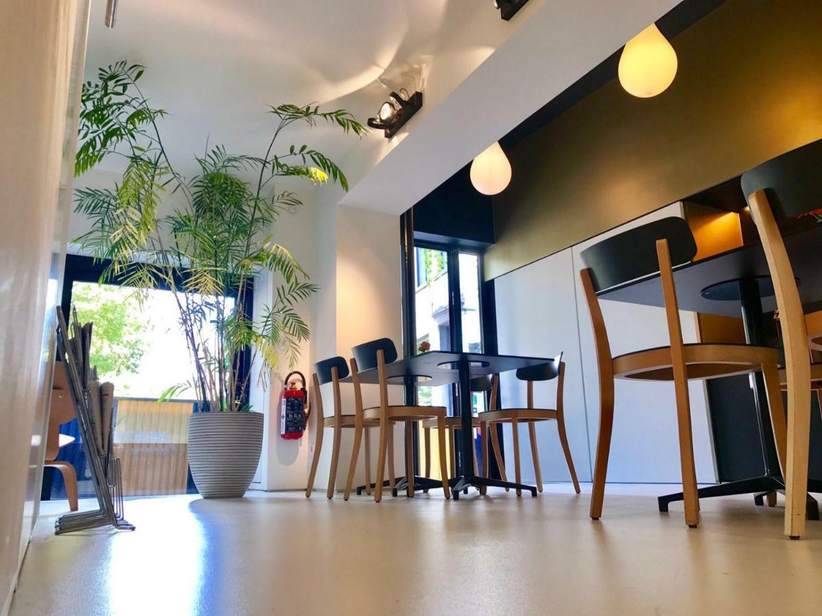 B&B Yellow Submarine Antwerpen Eksteriør bilde